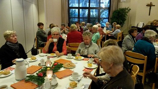 Adventsfeier der kfd St. Remigius (Foto: kfd)