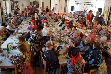 Bei der Weiberfastnacht in St. Remigius blieb kein Auge trocken