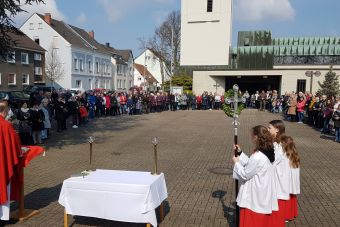 Beim Palmsonntag dem Einzug Jesu in Jerusalem gedacht