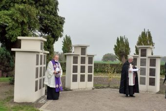 Totengedenken auf den Friedhöfen und in Gottesdiensten