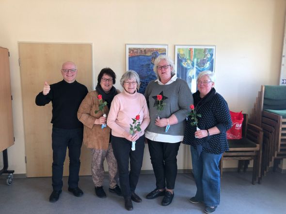 Pfarrer Leon Watzek dankte Martina Ehlers, Beate Fischer, Ulla Thomann und Christiane Militzer (v.l.) für ihr Engagement.
