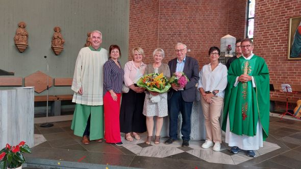 Verabschiedung von Marita Grunert (Mitte) im Rahmen des Gemeindefestes