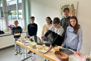 Messdiener verkauften Waffeln - kostengünstige Aktivitäten als Ziel