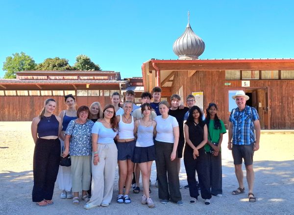 Die 17-köpfinge Teilnehmergruppe aus dem Pastoralverbund Dortmunder Nord-Westen in Taizé.