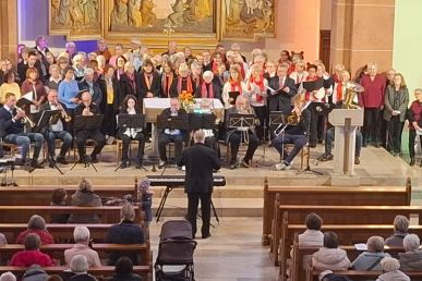 Hochamt und Chorfestival waren krönender Abschluss der Jubiläumswoche