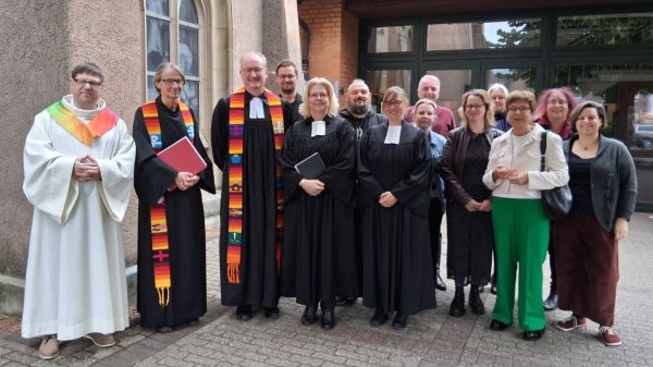 Gruppenbild vor dem Dankgottesdienst.