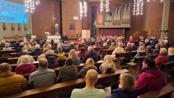 Vorstellung und Diskussion des "1. Bildes" für das Immobilienkonzept.