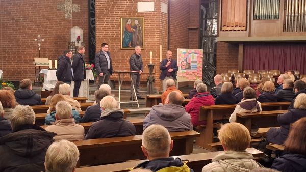 Vorstellung und Diskussion des "1. Bildes" für das Immobilienkonzept.