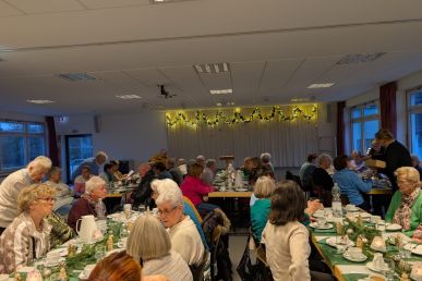 Frauen ließen Jahresprogramm mit Basar und Adventsfeier ausklingen