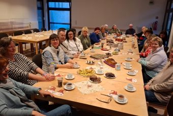 Mitarbeitende der Tafel starteten gemütlich in den Advent
