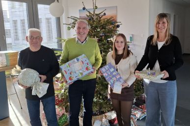 Neben Lebensmitteln wurden zu Weihnachten Kinderwünsche erfüllt